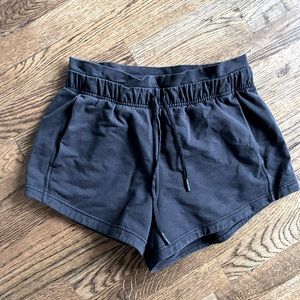 Lululemon Inner Glow High Rise Short size 6 BLACK